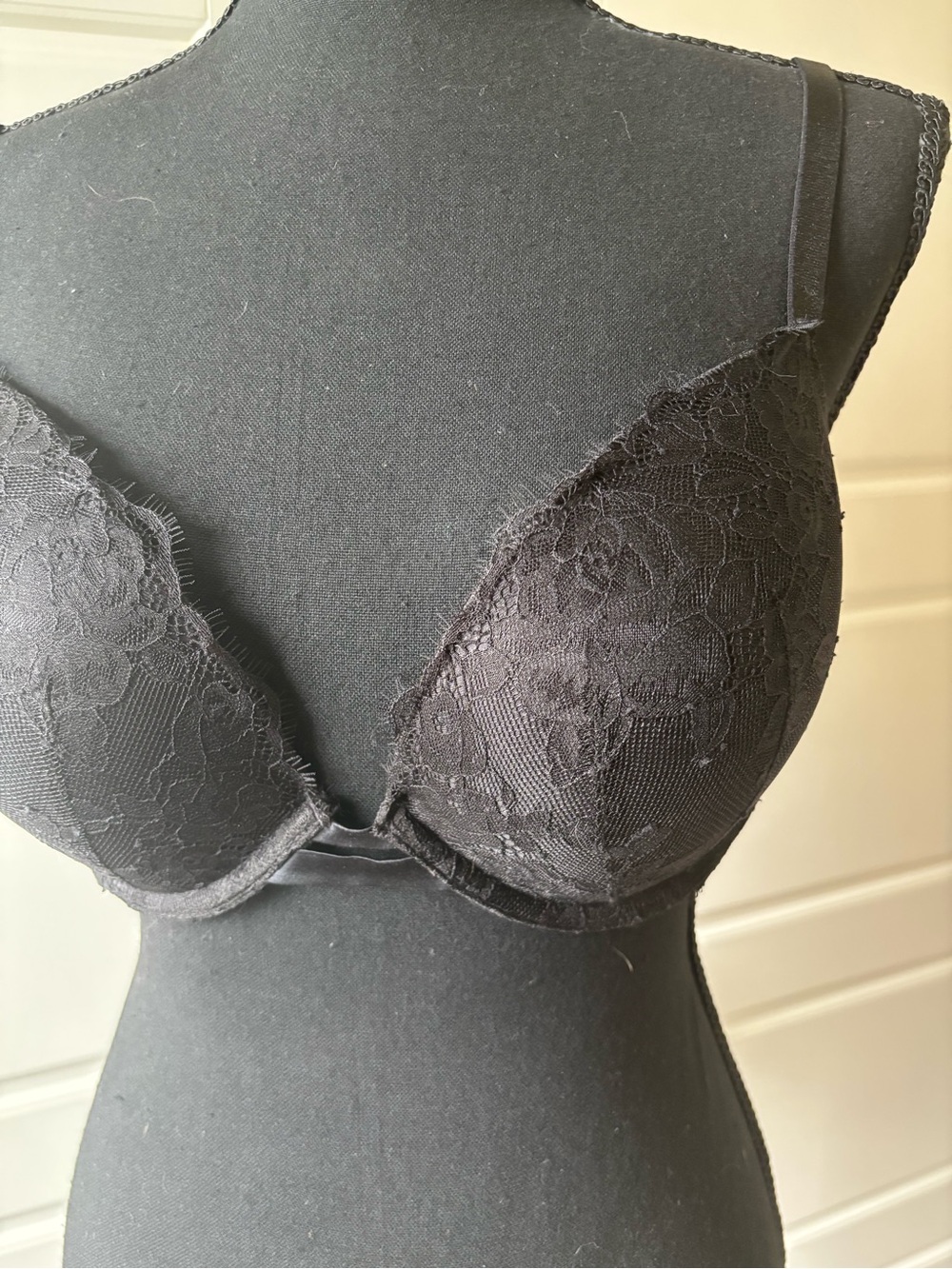 Victoria's Secret Black Lace Padded Bra with Sheer Lace Back - Picture 4 of 7
